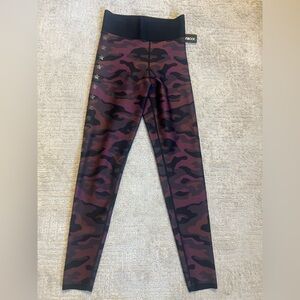 NWT Ultracor Flash star camo  Leggings